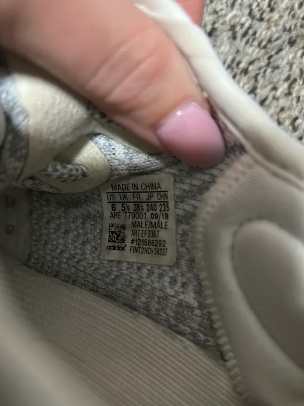 Yeezy Boost - Picture 5 of 5